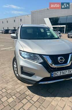 Внедорожник / Кроссовер Nissan Rogue 2017 в Львове