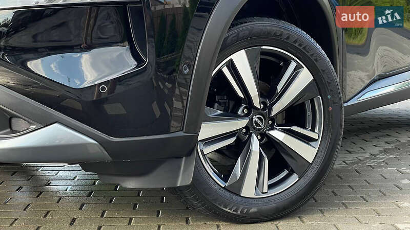 Внедорожник / Кроссовер Nissan Rogue 2023 в Дрогобыче