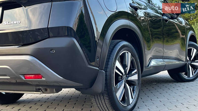 Внедорожник / Кроссовер Nissan Rogue 2023 в Дрогобыче