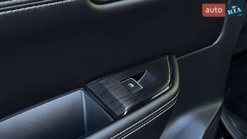 Внедорожник / Кроссовер Nissan Rogue 2023 в Дрогобыче