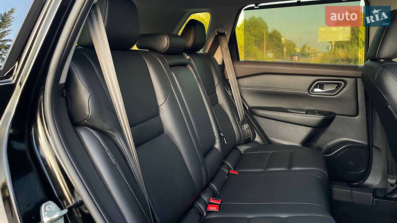 Внедорожник / Кроссовер Nissan Rogue 2023 в Дрогобыче