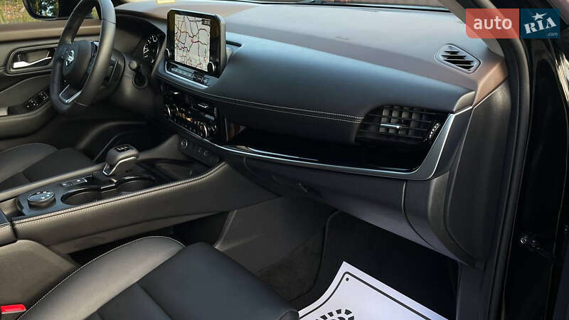 Внедорожник / Кроссовер Nissan Rogue 2023 в Дрогобыче
