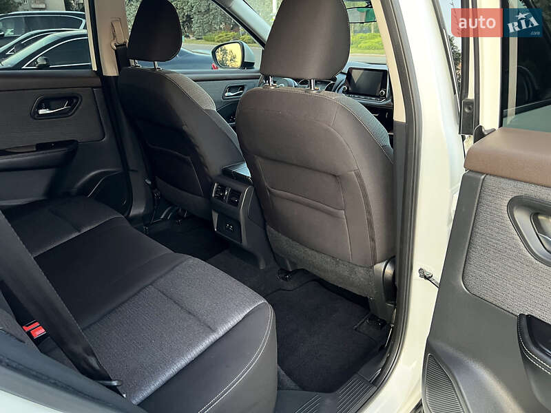Внедорожник / Кроссовер Nissan Rogue 2021 в Кременчуге