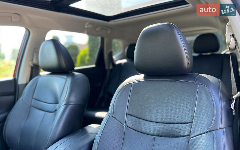 Позашляховик / Кросовер Nissan Rogue 2017 в Львові