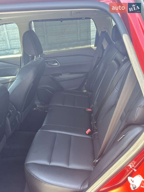 Позашляховик / Кросовер Nissan Rogue 2021 в Дніпрі