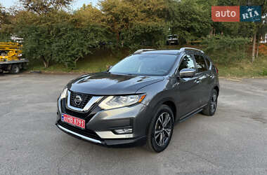 Внедорожник / Кроссовер Nissan Rogue 2018 в Виннице