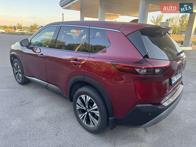 Позашляховик / Кросовер Nissan Rogue 2021 в Кам'янському