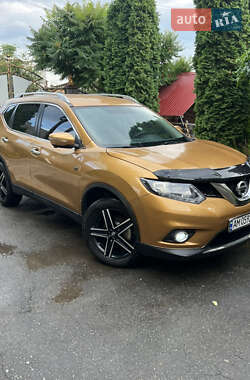 Позашляховик / Кросовер Nissan Rogue 2014 в Звягелі