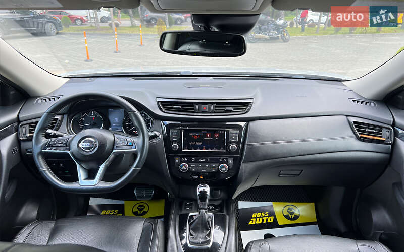 Позашляховик / Кросовер Nissan Rogue 2019 в Львові