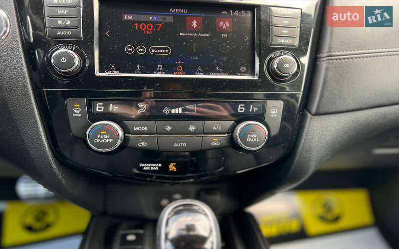 Позашляховик / Кросовер Nissan Rogue 2019 в Львові