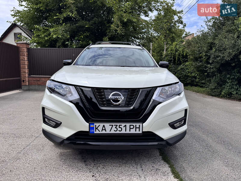 Внедорожник / Кроссовер Nissan Rogue 2018 в Киеве