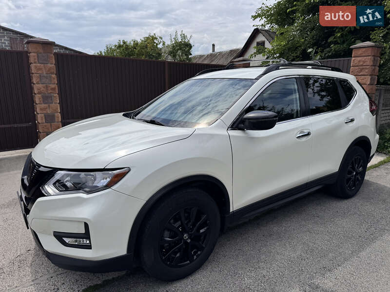 Внедорожник / Кроссовер Nissan Rogue 2018 в Киеве
