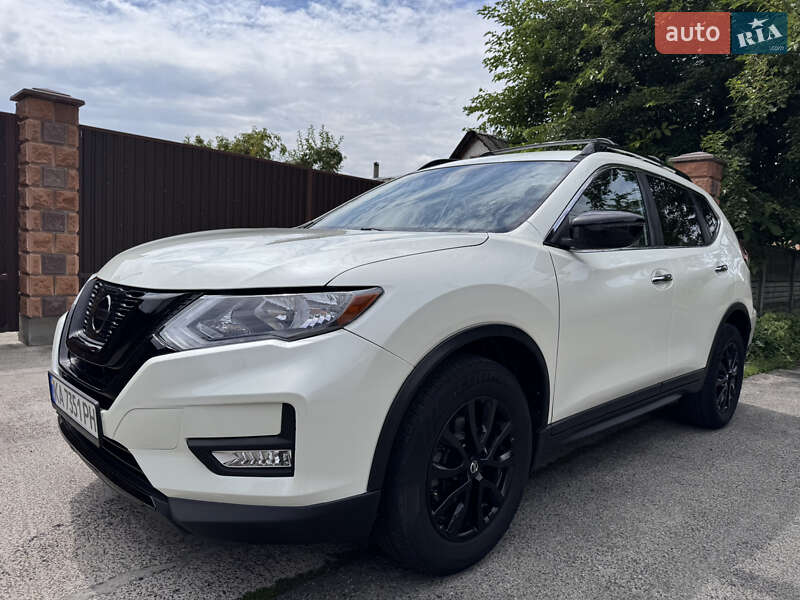 Внедорожник / Кроссовер Nissan Rogue 2018 в Киеве