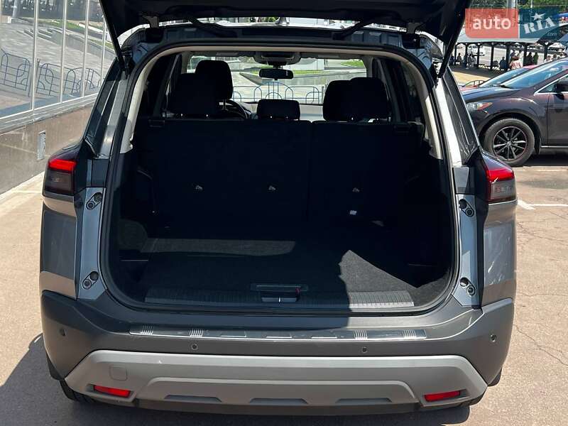 Внедорожник / Кроссовер Nissan Rogue 2021 в Киеве