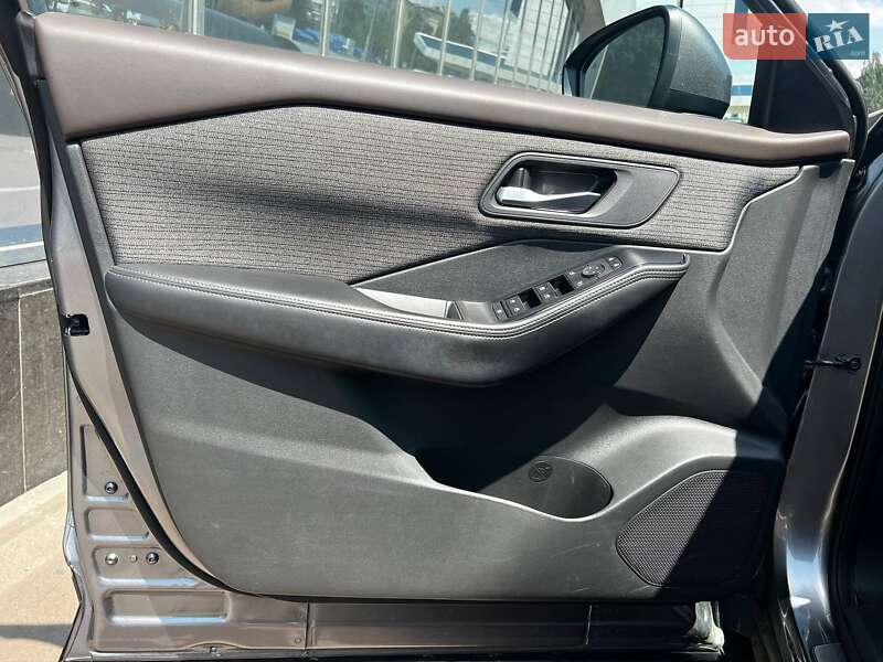 Внедорожник / Кроссовер Nissan Rogue 2021 в Киеве