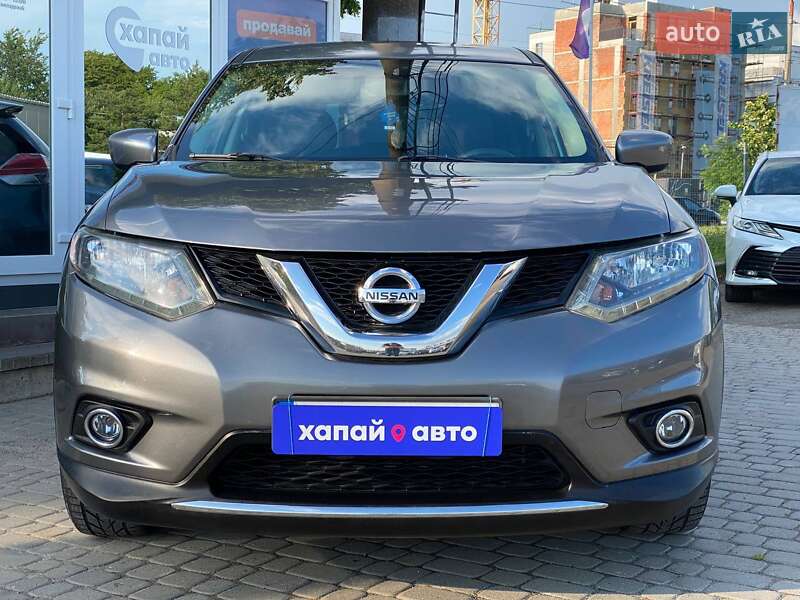 Внедорожник / Кроссовер Nissan Rogue 2016 в Львове