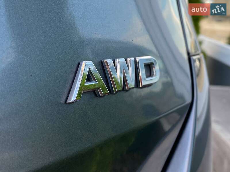 Внедорожник / Кроссовер Nissan Rogue 2016 в Львове