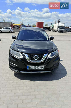 Внедорожник / Кроссовер Nissan Rogue 2018 в 