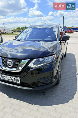 Внедорожник / Кроссовер Nissan Rogue 2018 в 