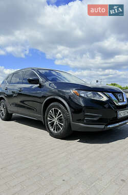 Внедорожник / Кроссовер Nissan Rogue 2018 в 