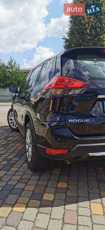 Внедорожник / Кроссовер Nissan Rogue 2017 в Луцке