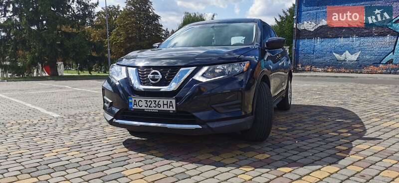 Внедорожник / Кроссовер Nissan Rogue 2017 в Луцке