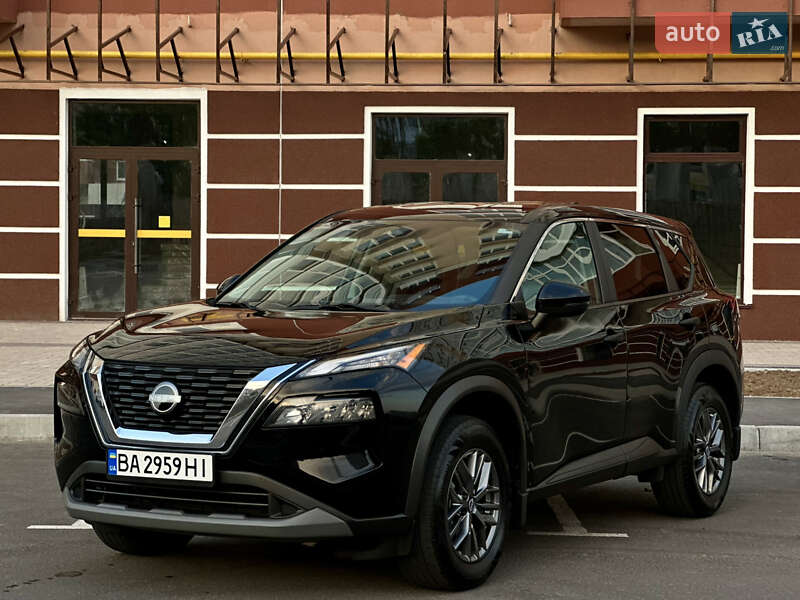 Внедорожник / Кроссовер Nissan Rogue 2022 в Умани