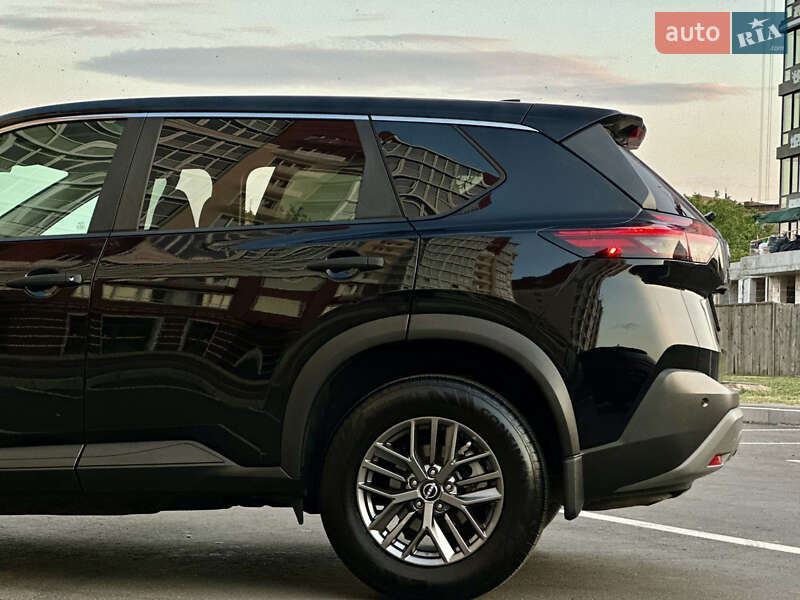 Внедорожник / Кроссовер Nissan Rogue 2022 в Умани