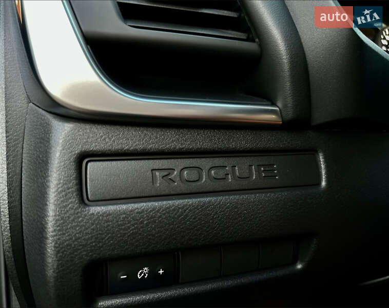 Внедорожник / Кроссовер Nissan Rogue 2022 в Умани