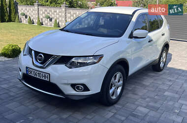Внедорожник / Кроссовер Nissan Rogue 2016 в Ровно