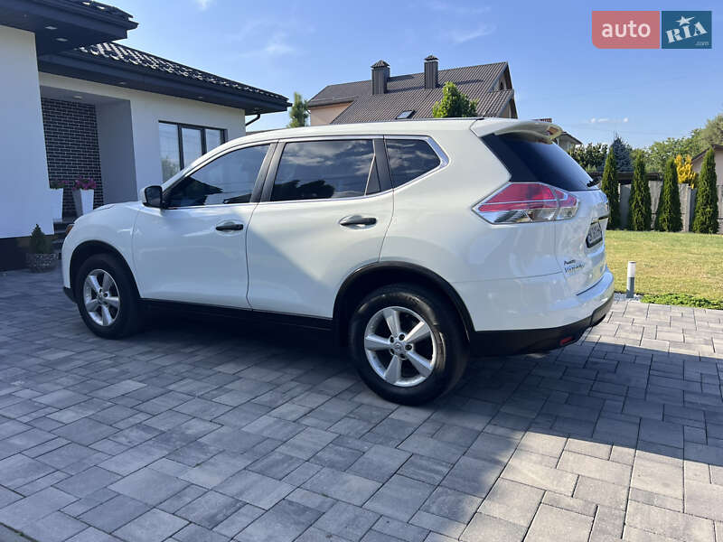 Позашляховик / Кросовер Nissan Rogue 2016 в Рівному