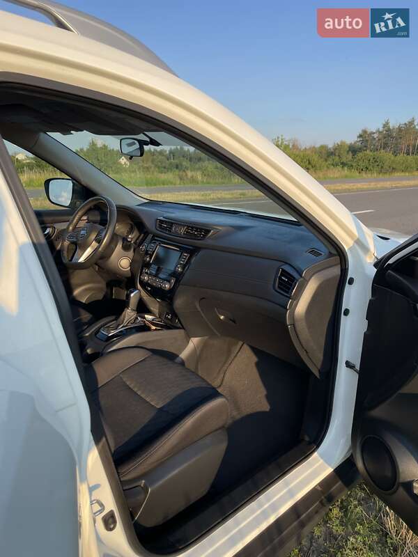 Внедорожник / Кроссовер Nissan Rogue 2018 в Киеве