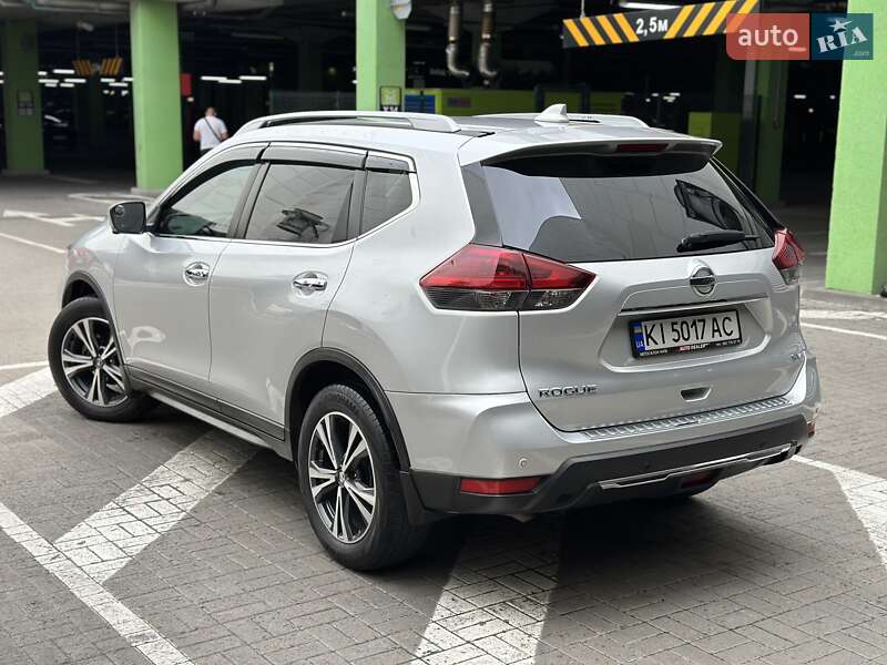 Внедорожник / Кроссовер Nissan Rogue 2019 в Киеве