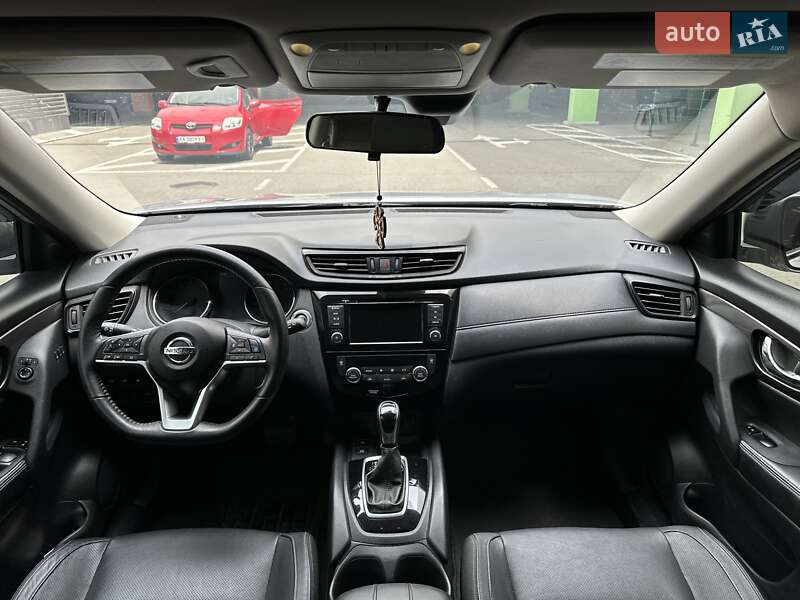 Внедорожник / Кроссовер Nissan Rogue 2019 в Киеве