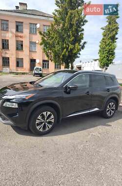 Позашляховик / Кросовер Nissan Rogue 2020 в Львові
