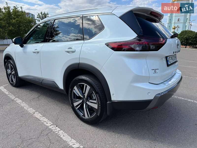Внедорожник / Кроссовер Nissan Rogue 2024 в Кривом Роге