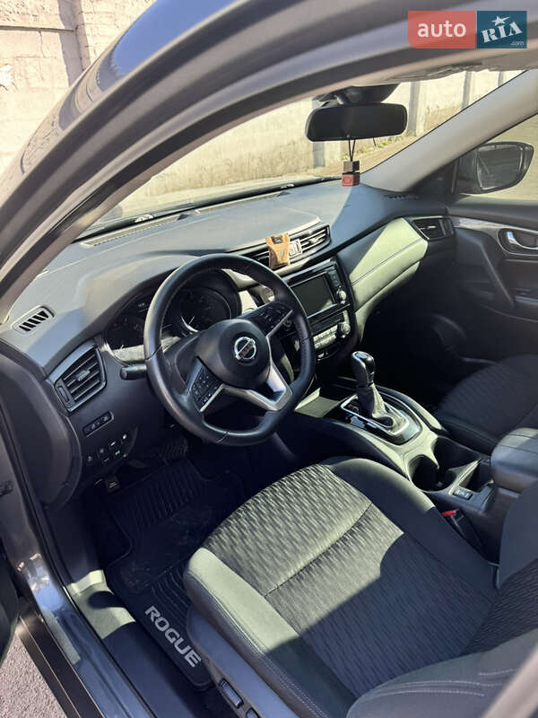 Внедорожник / Кроссовер Nissan Rogue 2019 в Киеве