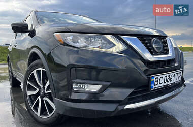 Внедорожник / Кроссовер Nissan Rogue 2018 в Львове