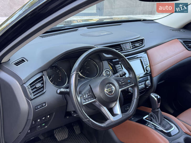 Внедорожник / Кроссовер Nissan Rogue 2018 в Одессе