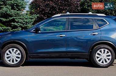 Внедорожник / Кроссовер Nissan Rogue 2016 в 