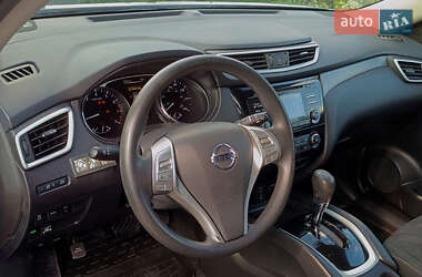 Внедорожник / Кроссовер Nissan Rogue 2016 в 
