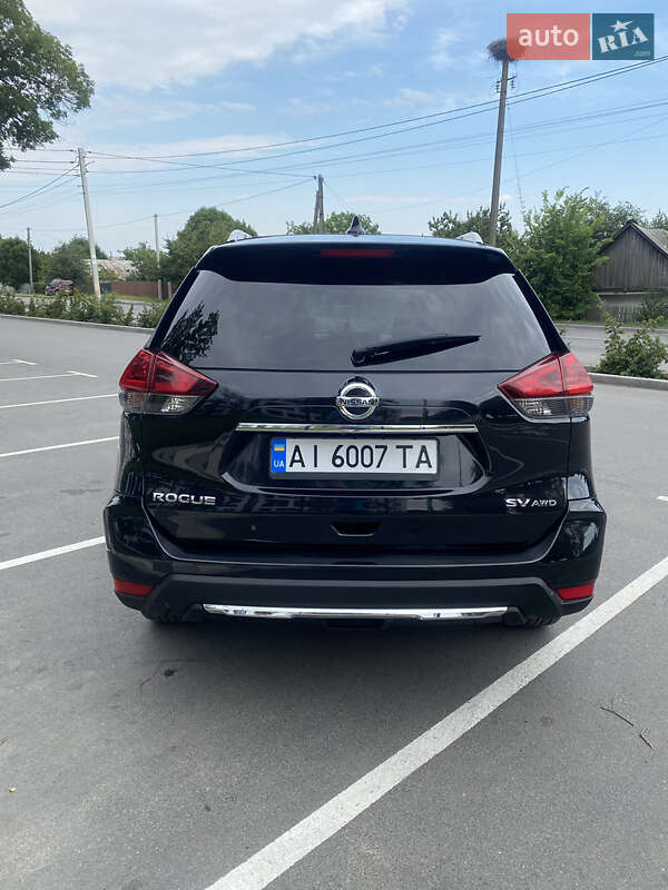 Внедорожник / Кроссовер Nissan Rogue 2018 в Киеве