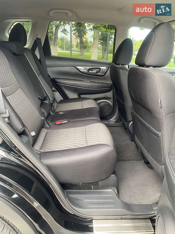 Внедорожник / Кроссовер Nissan Rogue 2018 в Киеве