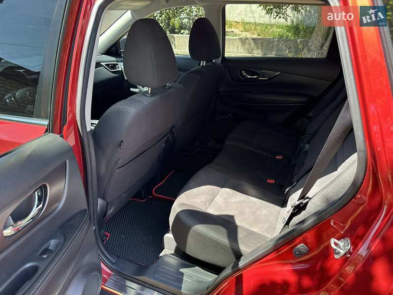 Внедорожник / Кроссовер Nissan Rogue 2015 в Павлограде