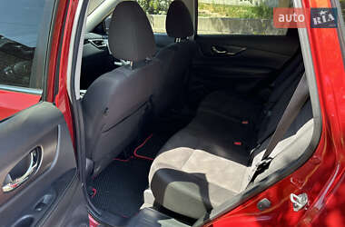 Внедорожник / Кроссовер Nissan Rogue 2015 в 