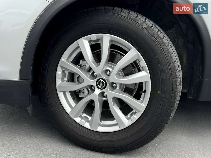 Внедорожник / Кроссовер Nissan Rogue 2019 в Ровно