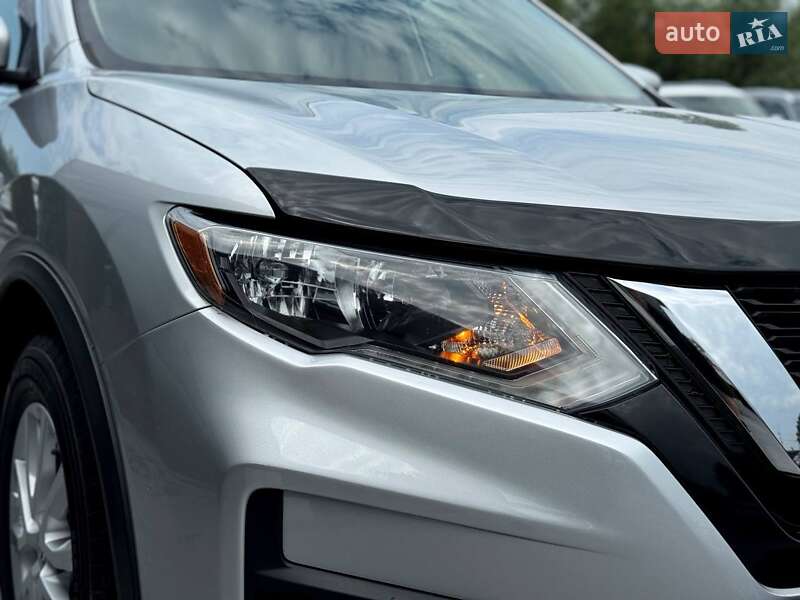 Внедорожник / Кроссовер Nissan Rogue 2019 в Ровно