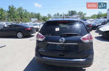 Внедорожник / Кроссовер Nissan Rogue 2016 в 