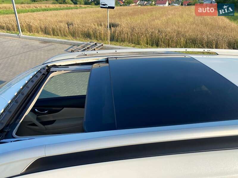 Внедорожник / Кроссовер Nissan Rogue 2015 в Львове