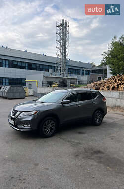 Внедорожник / Кроссовер Nissan Rogue 2015 в 